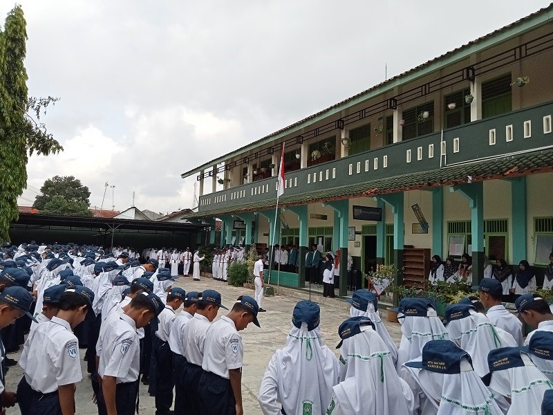 upacara bendera dalam rangka memperingati Hari Sumpah Pemuda ke- 96 